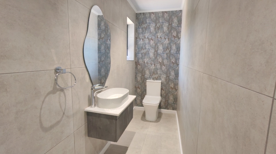 3 Bedroom Property for Sale in Bergsig Western Cape